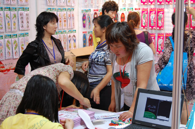玫瑰鞋垫参加2010年上海十字绣行业展会